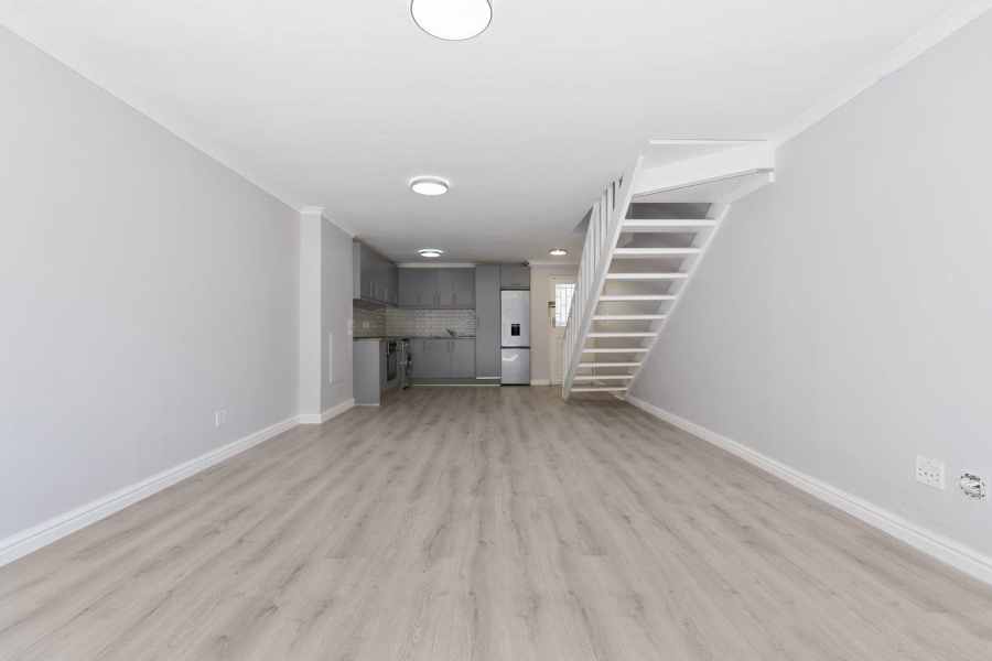2 Bedroom Property for Sale in Sea Point Western Cape